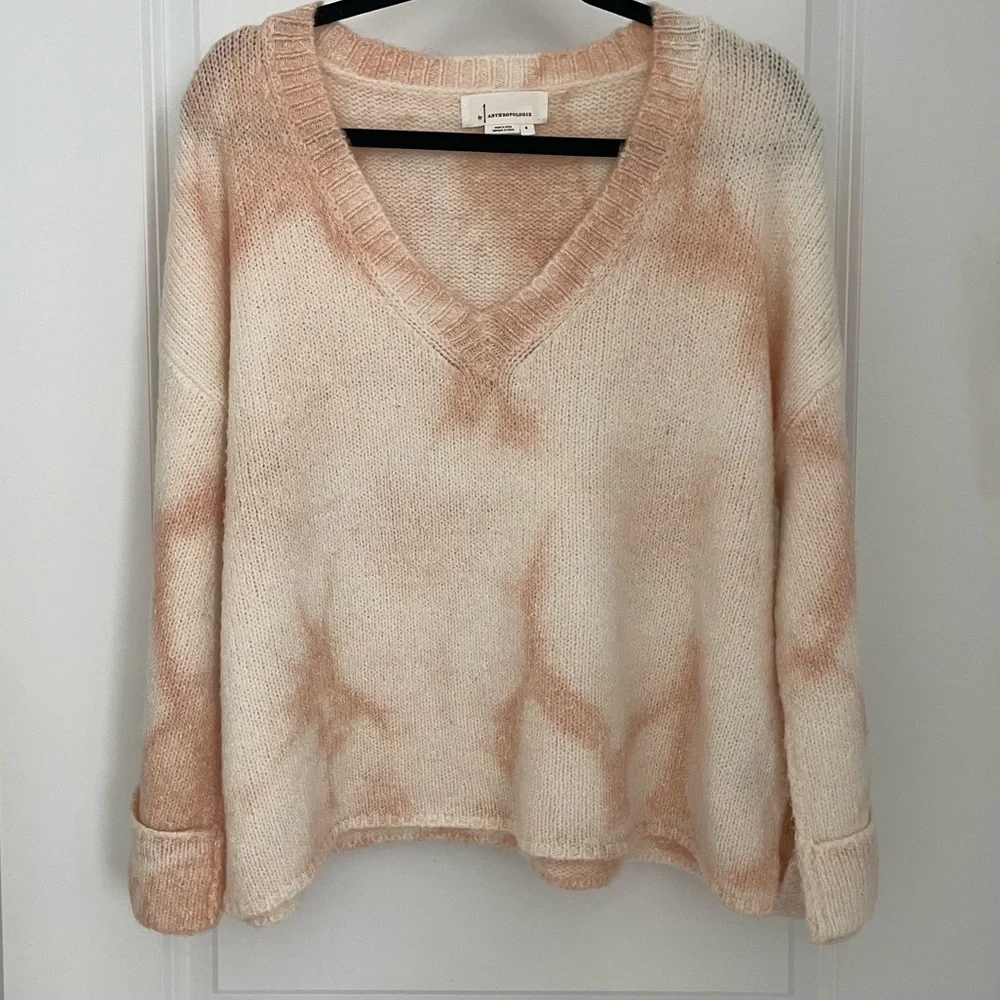 By Anthropologie Maggie Bell Sleeve Oversized V-neck Pullover Sweater.    G68